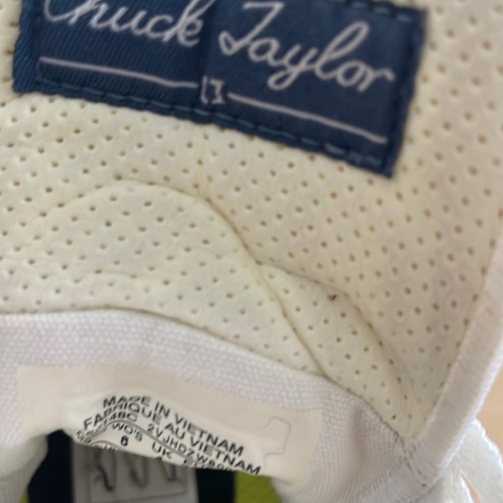 Rare Chuck Taylor All Star Canvas High Tops - Picture 4 of 5